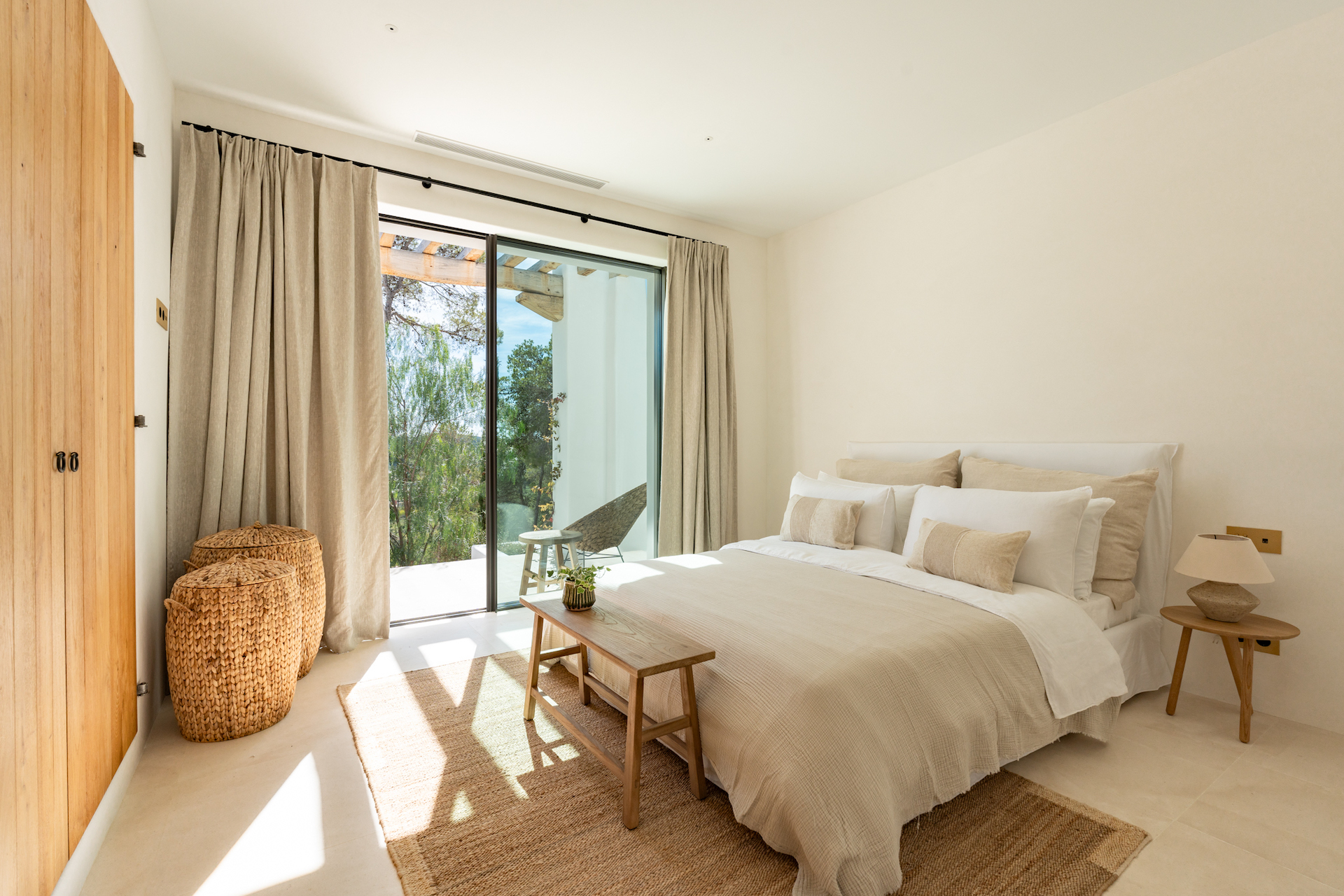 Resa Estates finca blakstad te koop vastgoed Ibiza Bedroom 1 .jpg